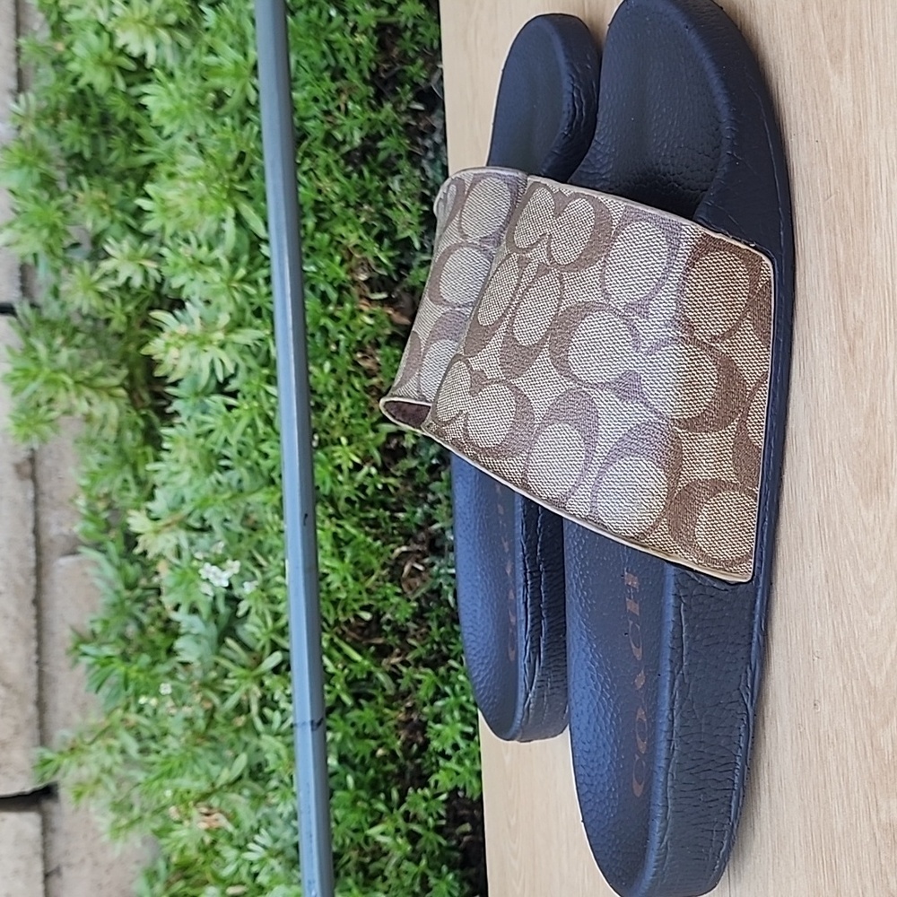 COACH Slides In Signature Canvas Size 11D - Picture 3 of 11